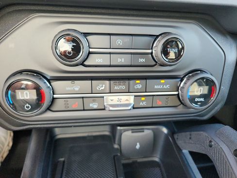 New 2026 Ford Bronco Big Bend w/ Black Diamond Package AWD/4WD image 21