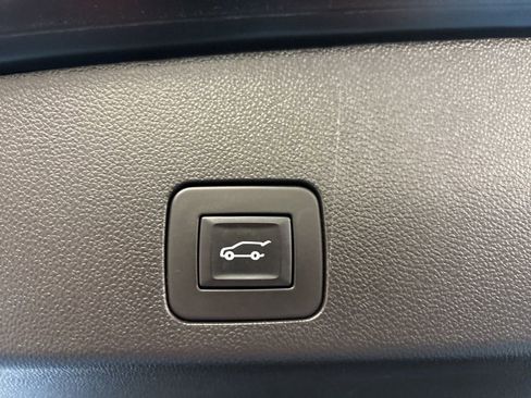 Used 2023 Buick Encore GX Select w/ Sport Touring Package image 9