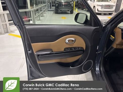 Used 2016 Kia Soul + w/ Audio Package image 11