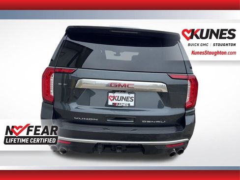 Used 2021 GMC Yukon Denali w/ Denali Premium Package image 10