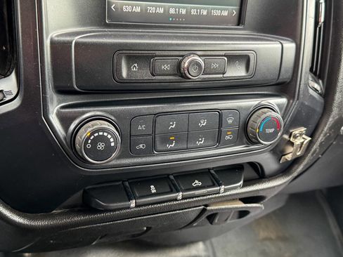 Used 2019 Chevrolet Silverado 2500 W/T w/ Snow Plow Prep Package AWD/4WD image 37