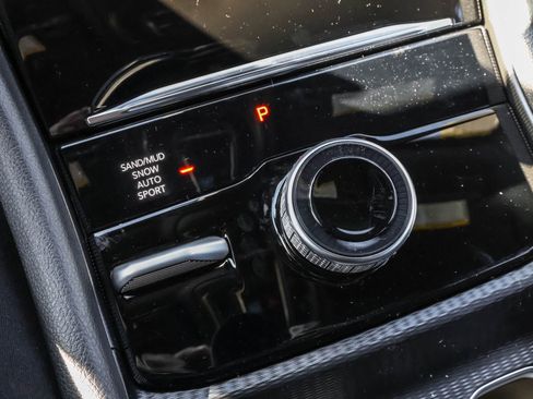 New 2025 Jeep Grand Cherokee Limited w/ Luxury Tech Group II image 21