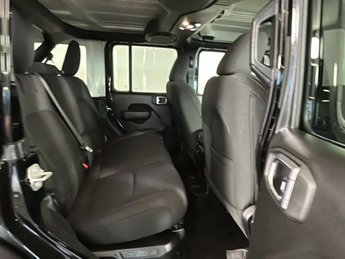 Used 2023 Jeep Wrangler Unlimited w/ Cold Weather Group AWD/4WD image 31