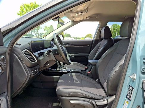 Used 2025 Kia Seltos S FWD image 13