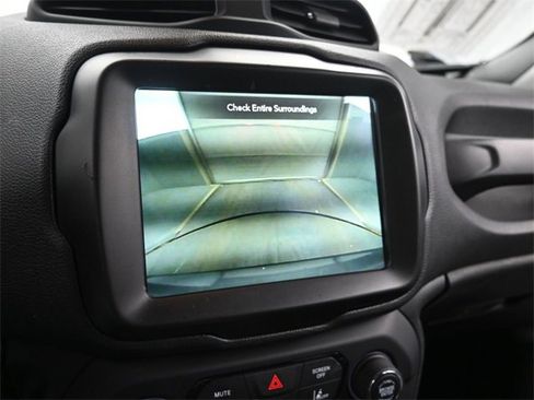 Used 2022 Jeep Renegade Latitude image 35