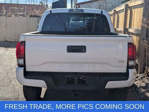 Used 2019 Toyota Tacoma TRD Sport image 6