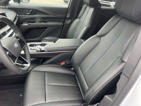 New 2026 Cadillac Lyriq Sport image 11