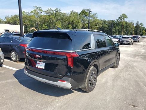 New 2026 Kia Carnival EX image 2