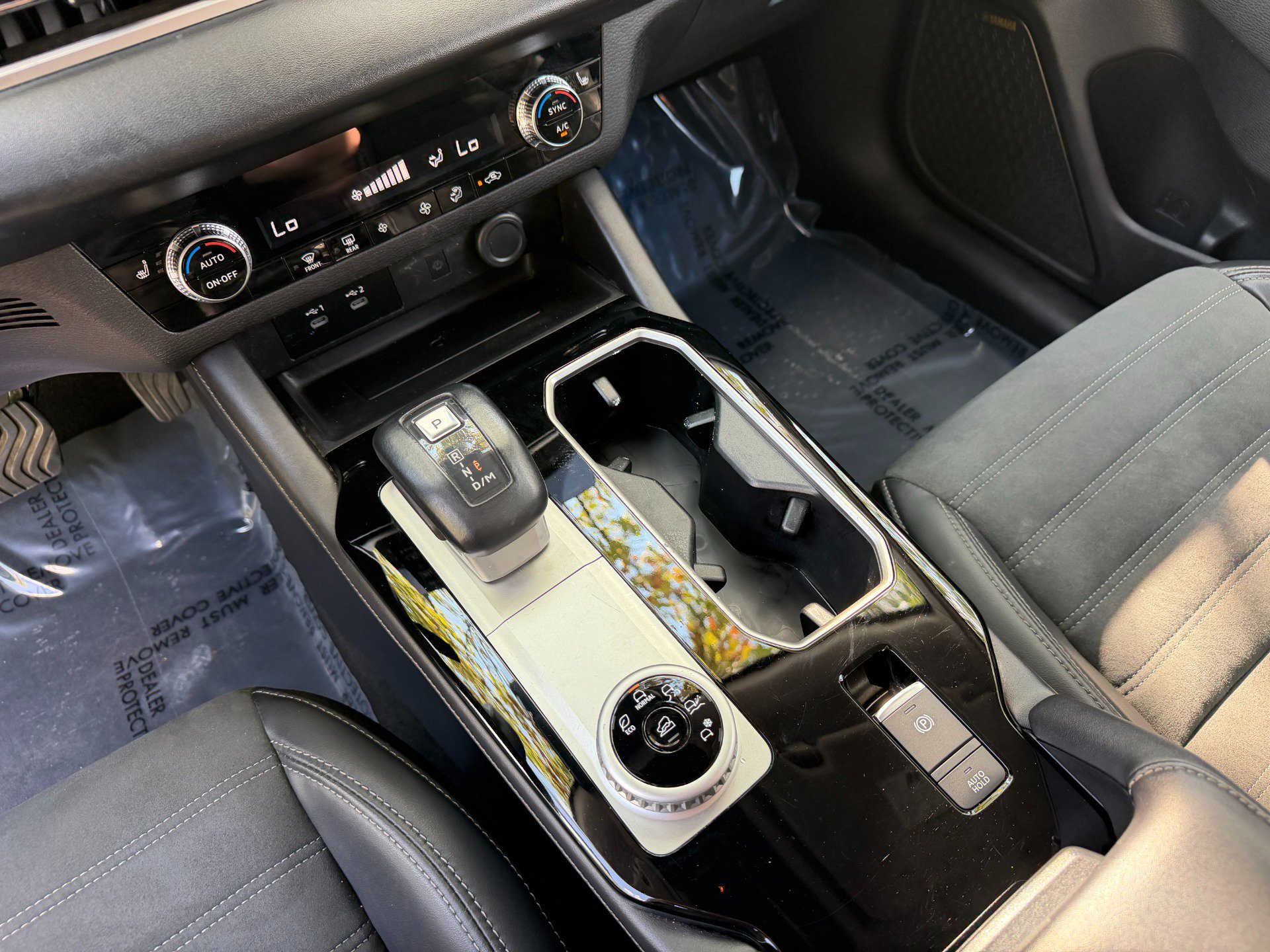 Used 2025 Mitsubishi Outlander SE FWD image 43