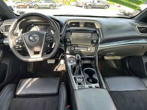 Used 2019 Nissan Maxima SR w/ Premium Package image 9