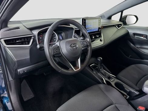 Used 2022 Toyota Corolla SE w/ SE Preferred Package FWD image 18