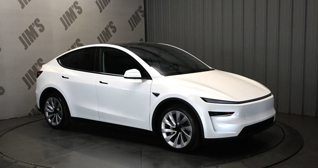 Used 2026 Tesla Model Y Long Range AWD/4WD image 6