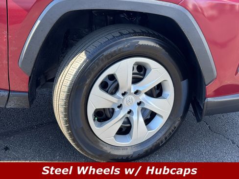 Used 2020 Toyota RAV4 XLE Premium image 14