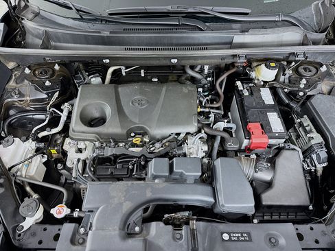 Certified 2024 Toyota RAV4 XLE AWD/4WD image 29