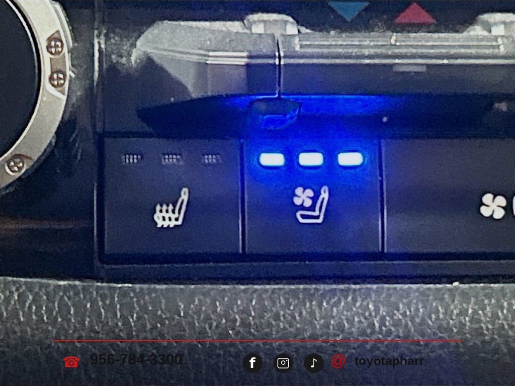 Used 2023 Toyota Tundra Limited w/ Power Package AWD/4WD image 18