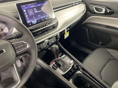New 2026 Jeep Compass Limited AWD/4WD image 25