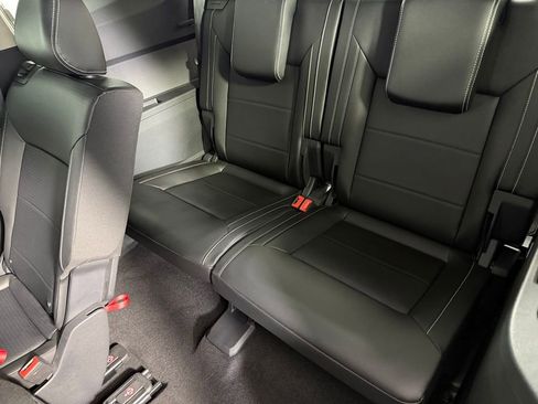 Used 2022 Volkswagen Atlas SE w/ Panoramic Sunroof Package FWD image 27