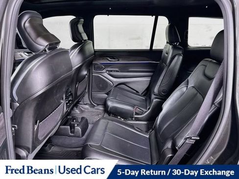 Used 2023 Jeep Grand Cherokee L Overland w/ Luxury Tech Group IV AWD/4WD image 32