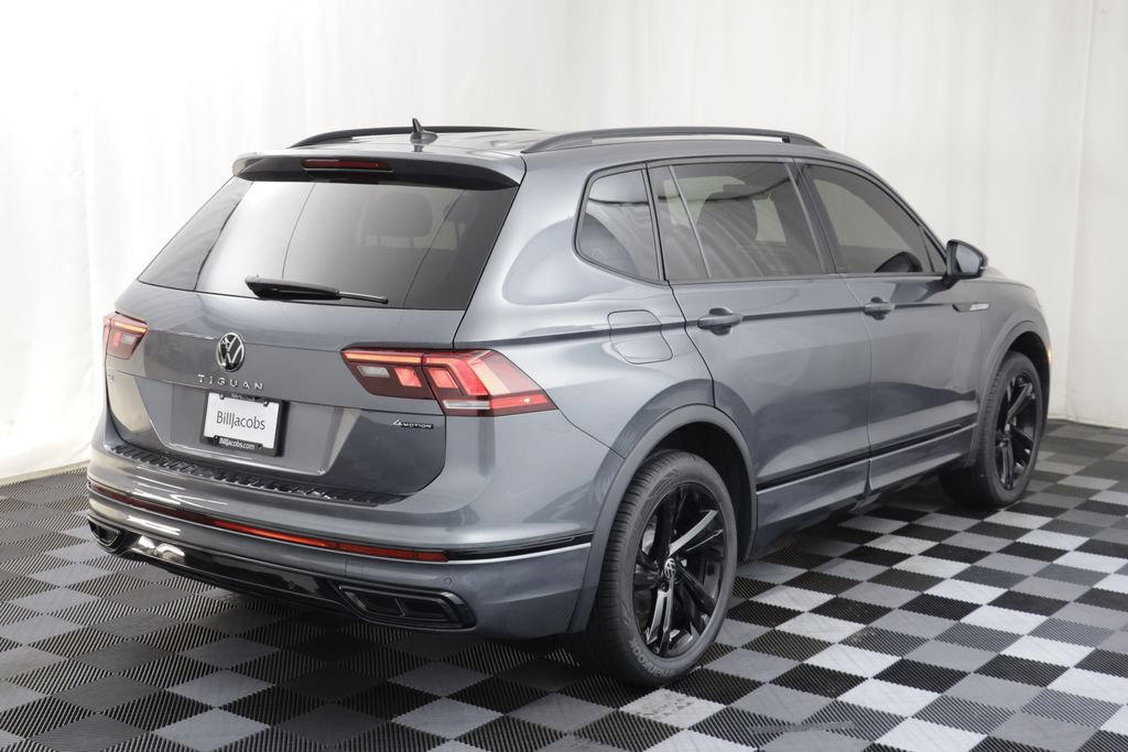Certified 2024 Volkswagen Tiguan SE R-Line AWD/4WD image 18