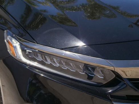 Used 2022 Honda Accord Sport image 4