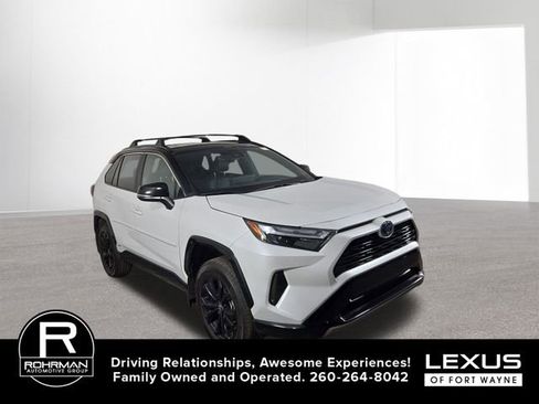 Used 2024 Toyota RAV4 XSE w/ Weather Package AWD/4WD image 5