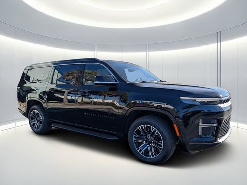 New 2026 Jeep Grand Wagoneer L w/ Premium Group I image 1