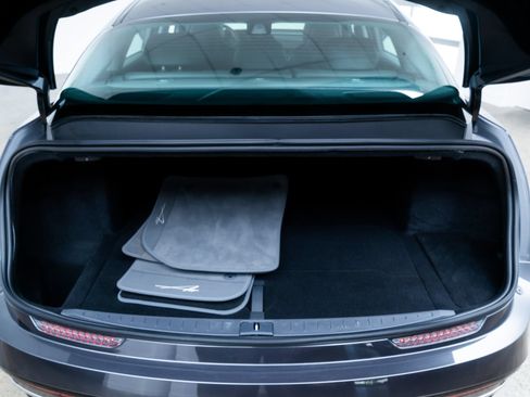 Used 2025 Lucid Air Touring AWD/4WD image 8