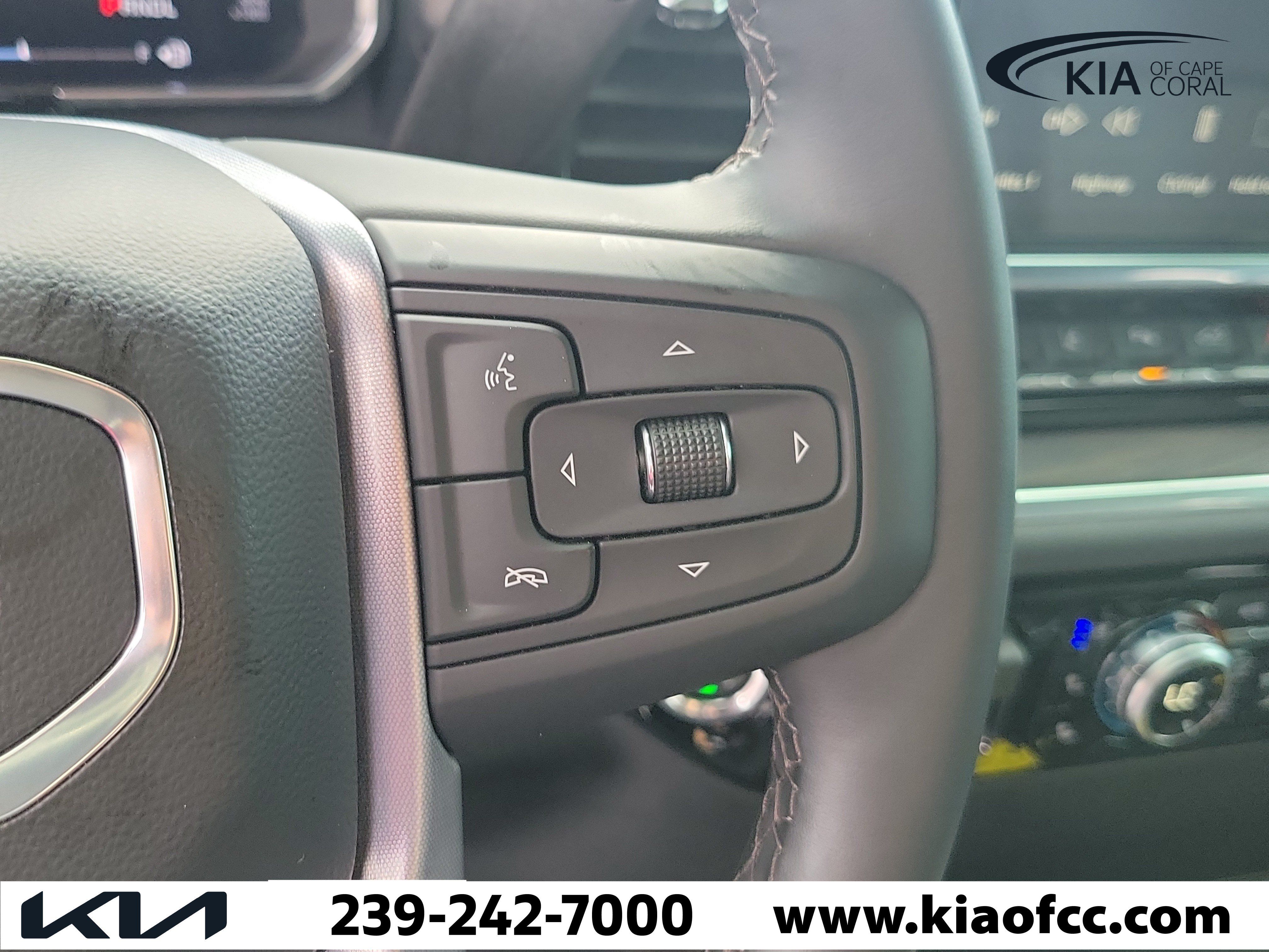 Used 2026 GMC Sierra 3500 SLT w/ SLT Convenience Package AWD/4WD image 26