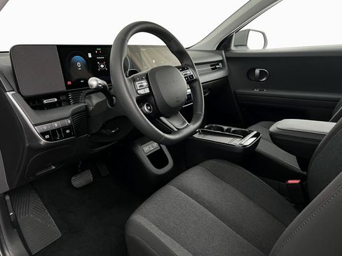 New 2025 Hyundai Ioniq 5 SE AWD/4WD image 14