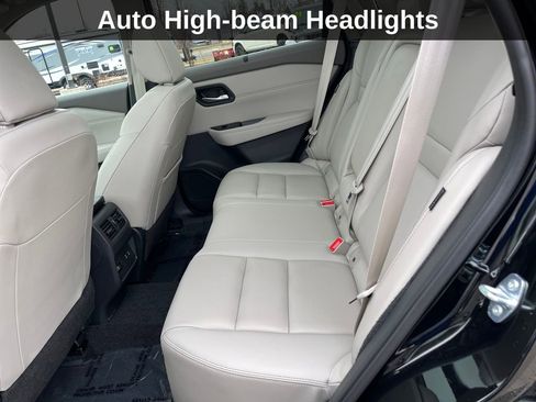 Used 2024 Nissan Rogue SL w/ SL Premium Package image 16