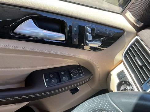 Used 2017 Mercedes-Benz GLE 43 AMG 4MATIC image 20