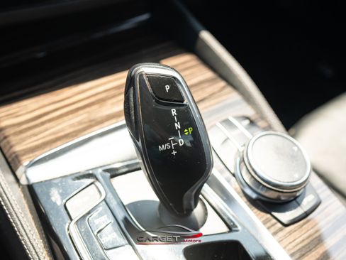 Used 2018 BMW 540i xDrive image 37