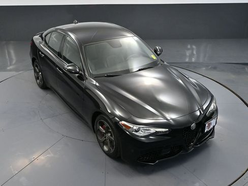 Used 2018 Alfa Romeo Giulia AWD image 57