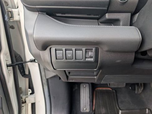 Used 2023 Subaru Ascent Touring AWD/4WD image 11