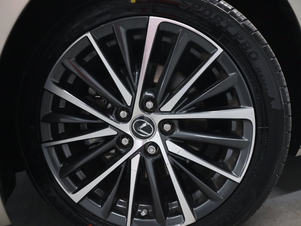 Used 2023 Lexus ES 350 w/ Premium Package FWD image 31