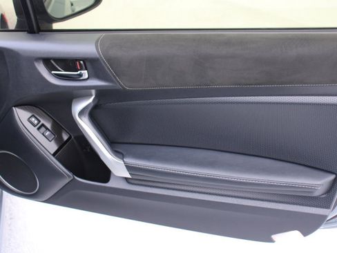 Used 2018 Toyota 86 image 13