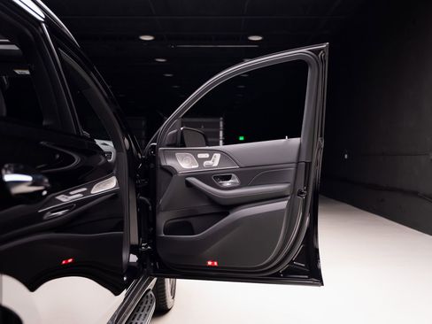 Used 2024 Mercedes-Benz GLS 63 AMG 4MATIC image 67