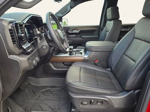 Used 2024 Chevrolet Silverado 1500 High Country w/ High Country Premium Package AWD/4WD image 21