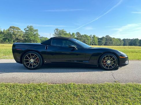 Used 2007 Chevrolet Corvette Convertible w/ Preferred Equipment Group RWD image 6