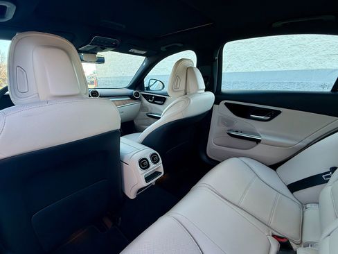 Used 2024 Mercedes-Benz C 300 Sedan image 14