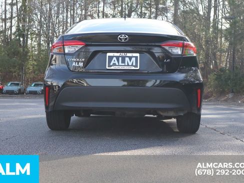 Used 2025 Toyota Corolla LE image 7