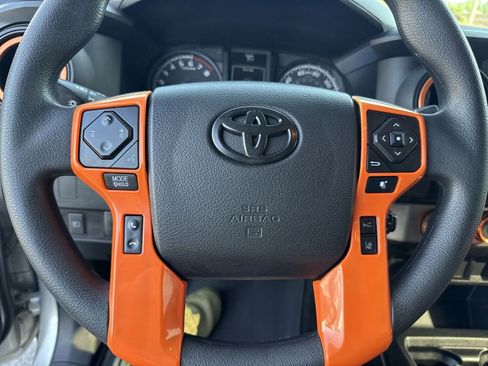 Used 2021 Toyota Tacoma SR AWD/4WD image 13