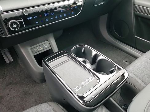 New 2025 Hyundai Ioniq 5 SE image 21