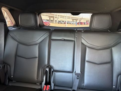 Used 2022 Cadillac XT5 Luxury w/ LPO, Floor Liner Package image 9