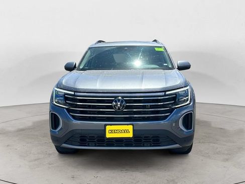 Used 2024 Volkswagen Atlas SE AWD/4WD image 2