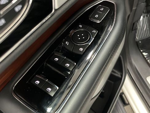 Used 2022 Lincoln Navigator L Reserve AWD/4WD image 21