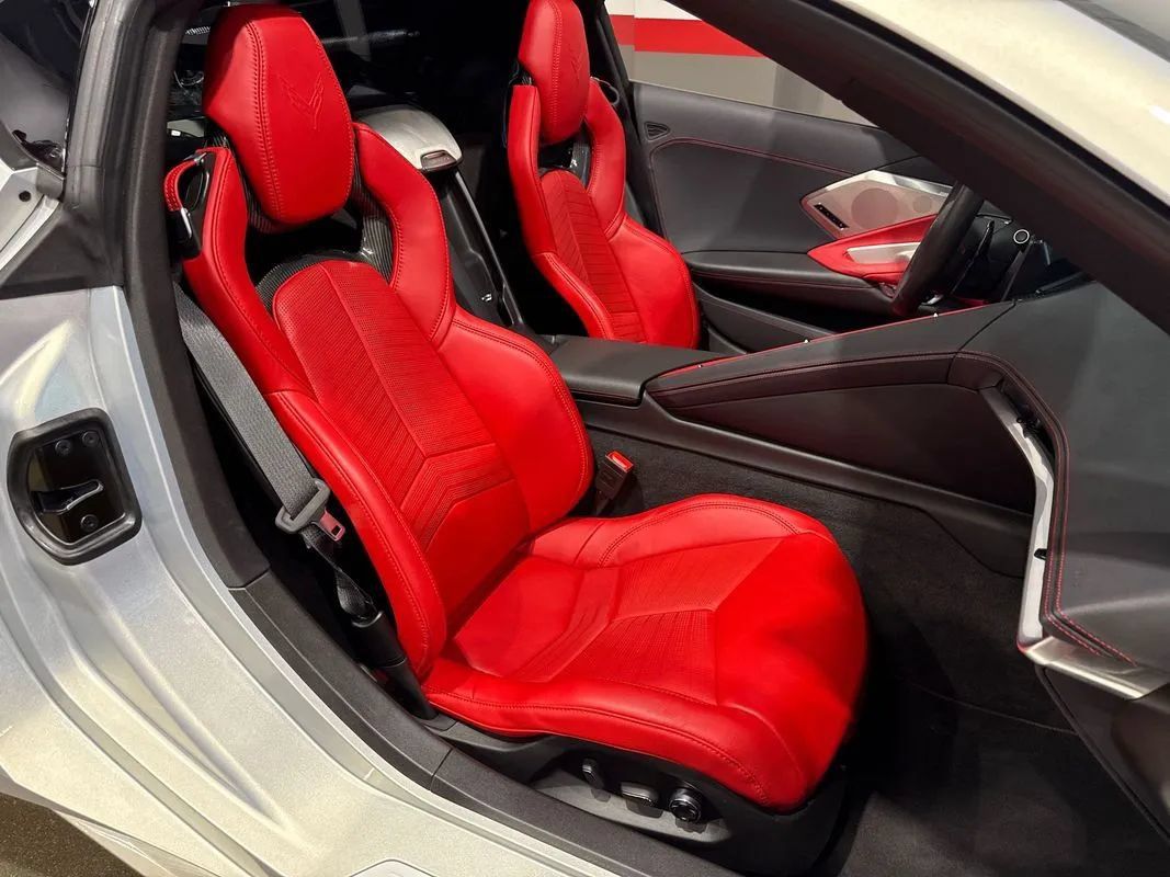 Used 2024 Chevrolet Corvette Stingray Preferred Cpe w/ Z51 Performance Package RWD image 24