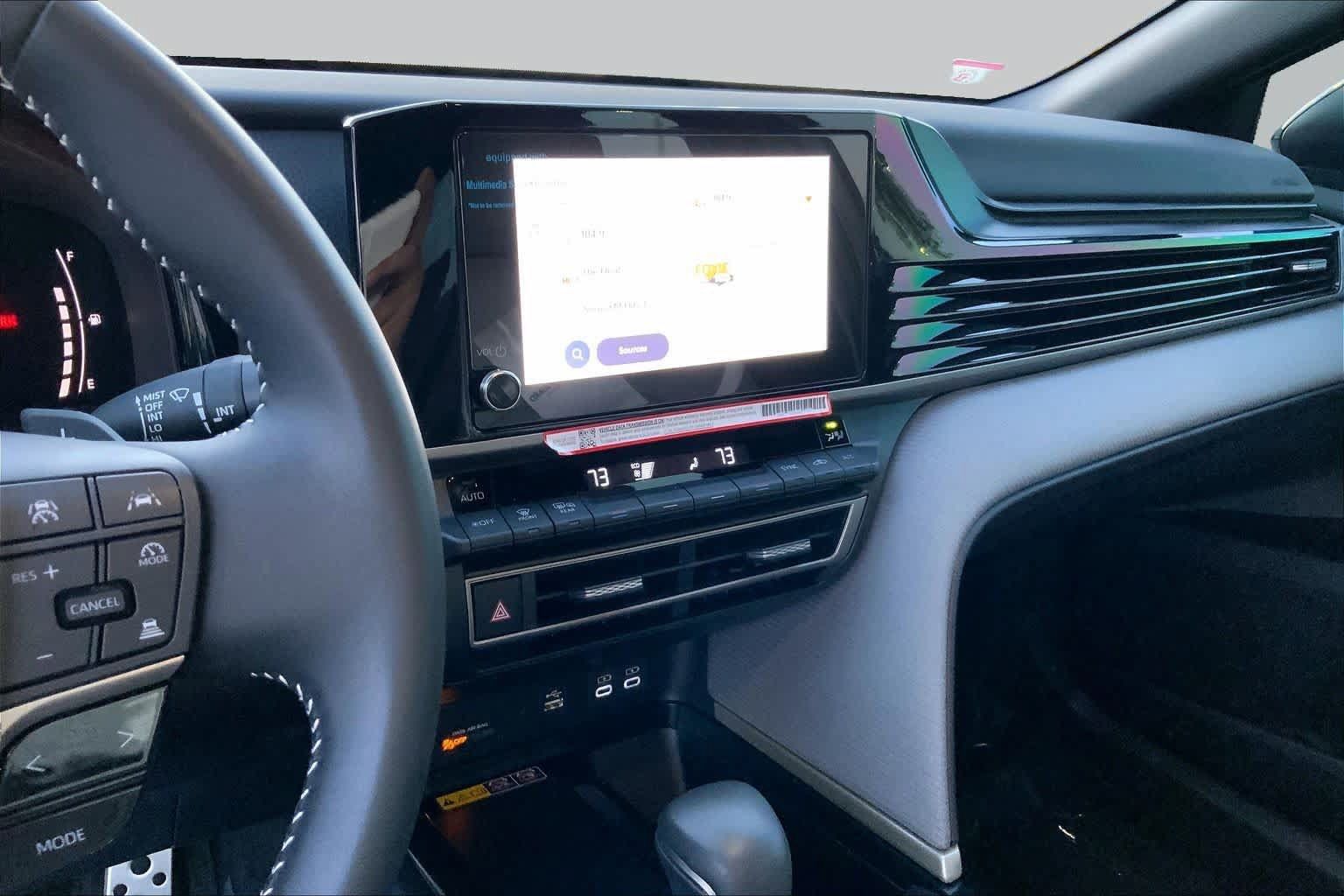 Used 2026 Toyota Camry SE w/ Convenience Package FWD image 6