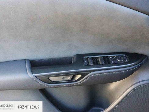 Used 2025 Lexus RZ 300e image 23