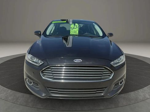 Used 2014 Ford Fusion SE w/ Equipment Group 202A FWD image 2